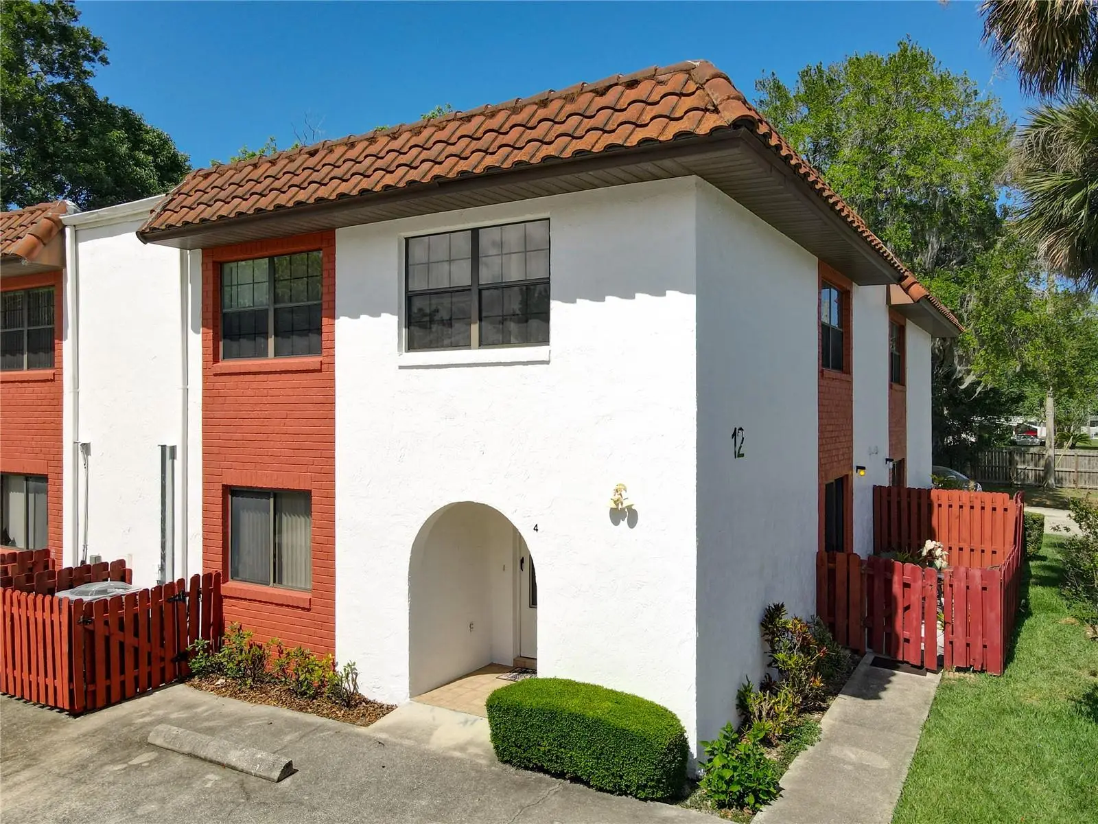 910 Big Tree Road, FL