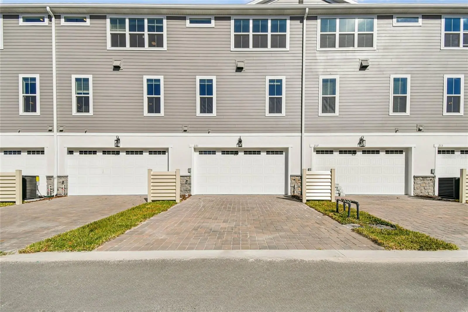 221 Pasquala, FL