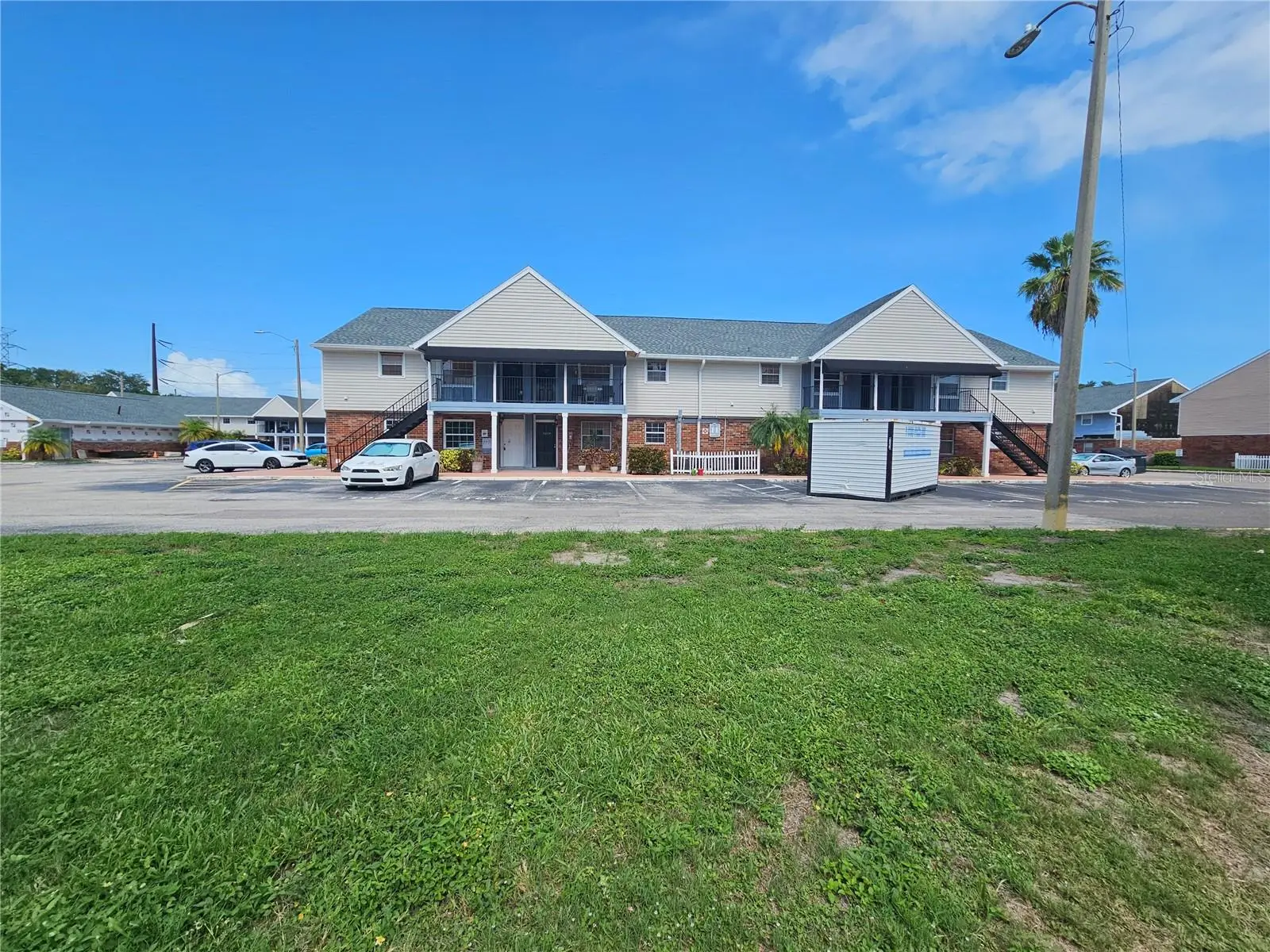 200 Country Club Drive, FL