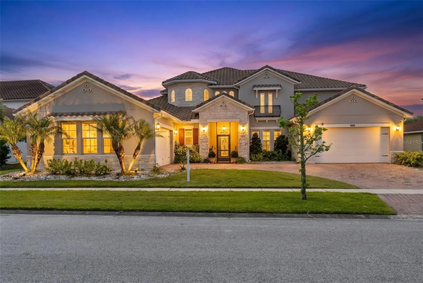 900 Windlass Court, FL