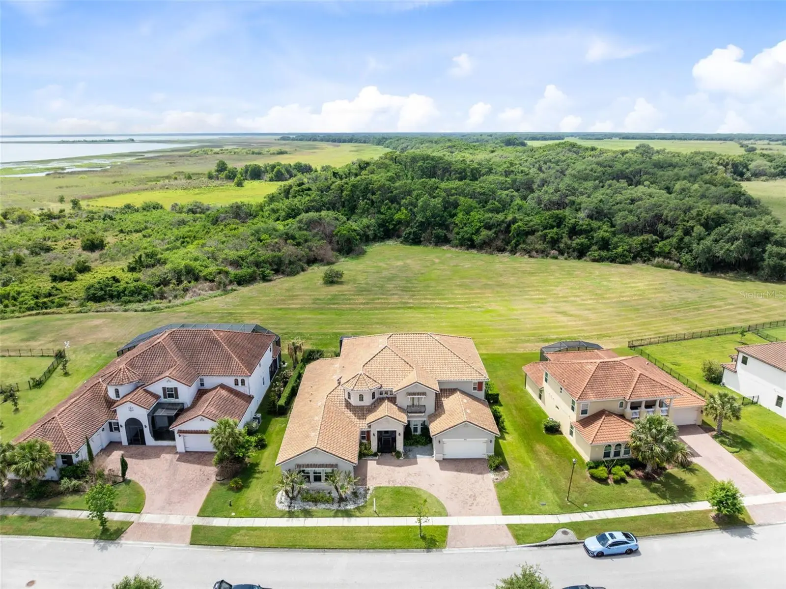 900 Windlass Court, FL