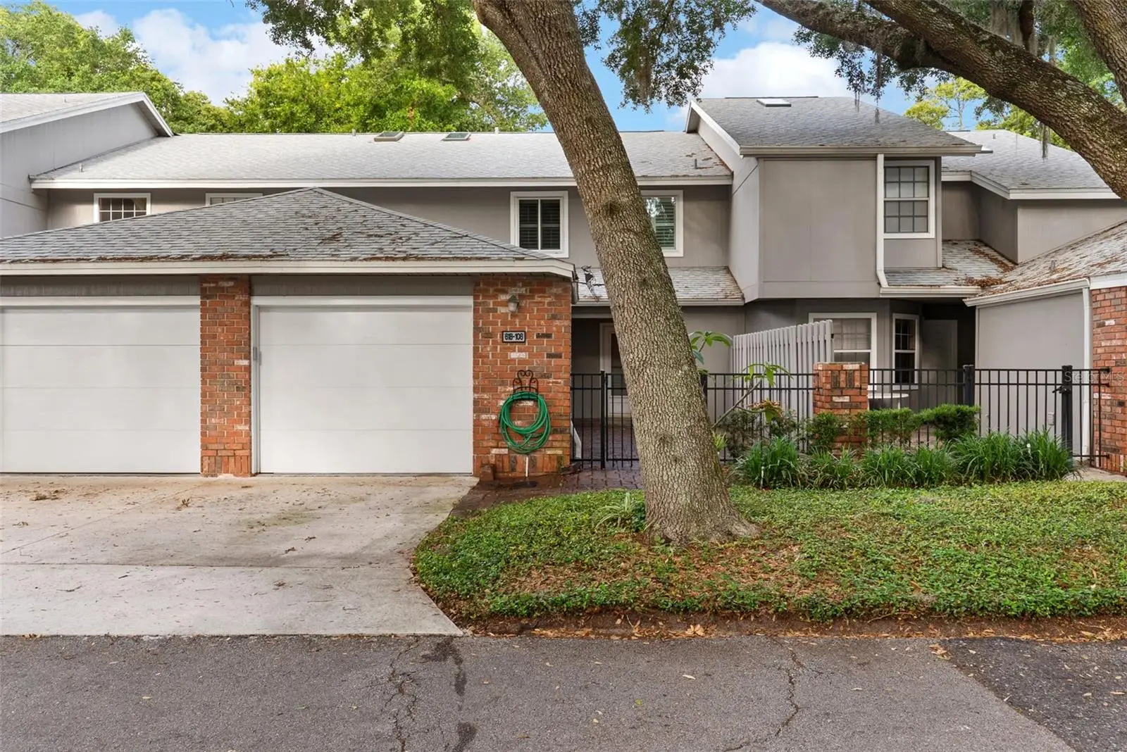 618 Maple Oak Circle, FL