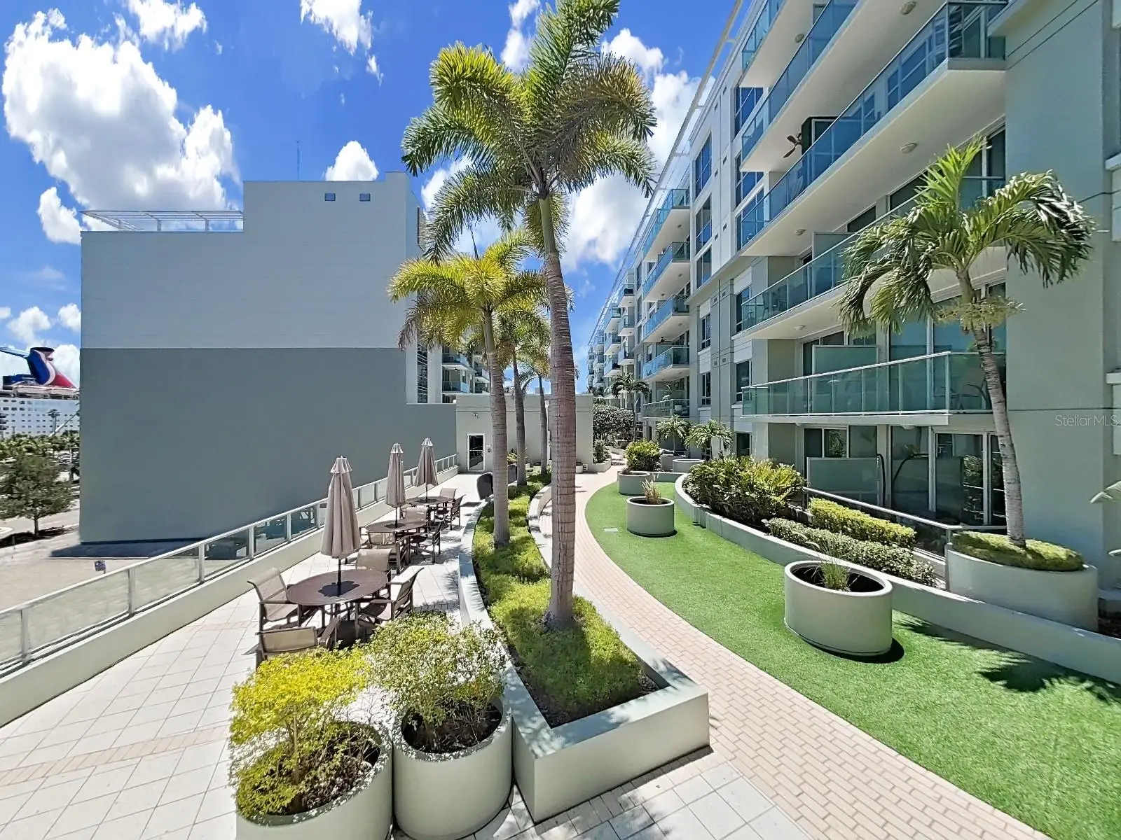 912 Channelside Drive, FL