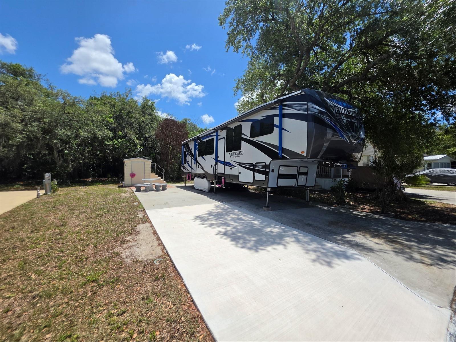 7371 International Circle, FL