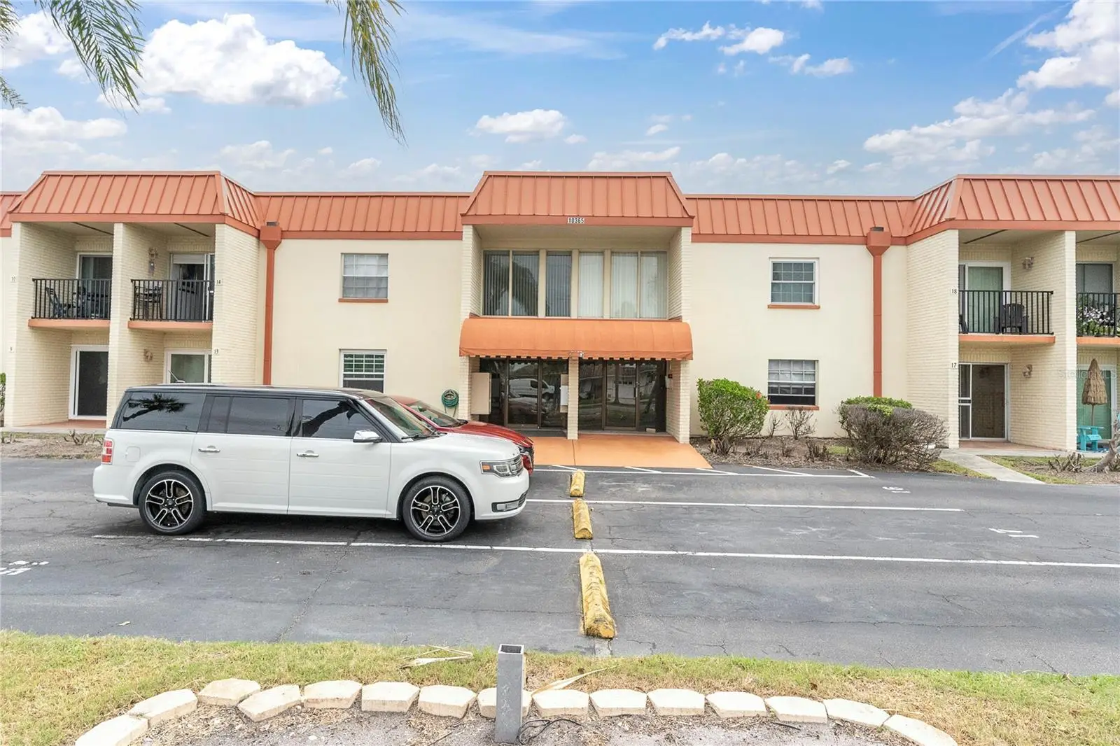 10365 Paradise Boulevard, FL