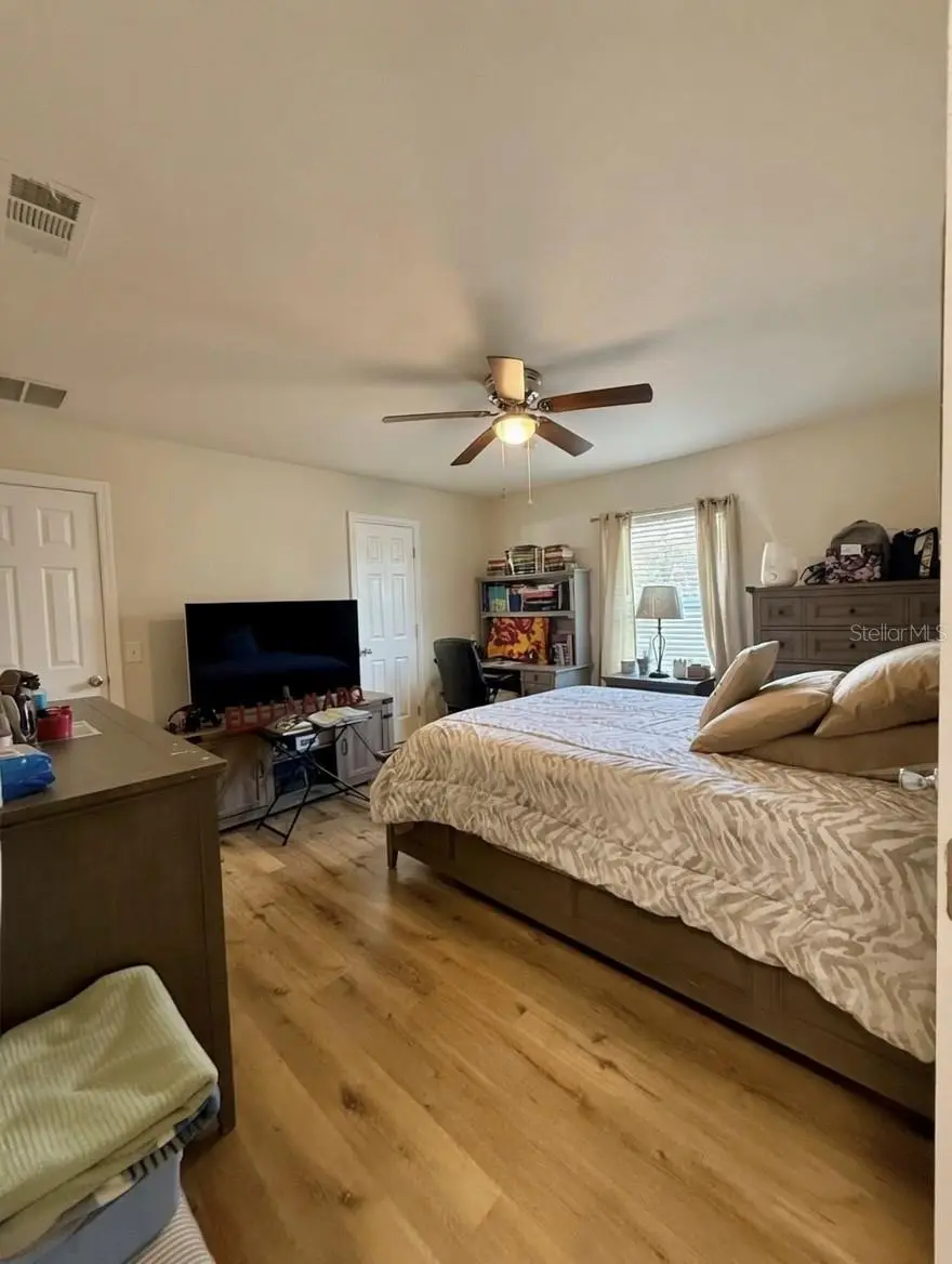 313 Oak Street, FL