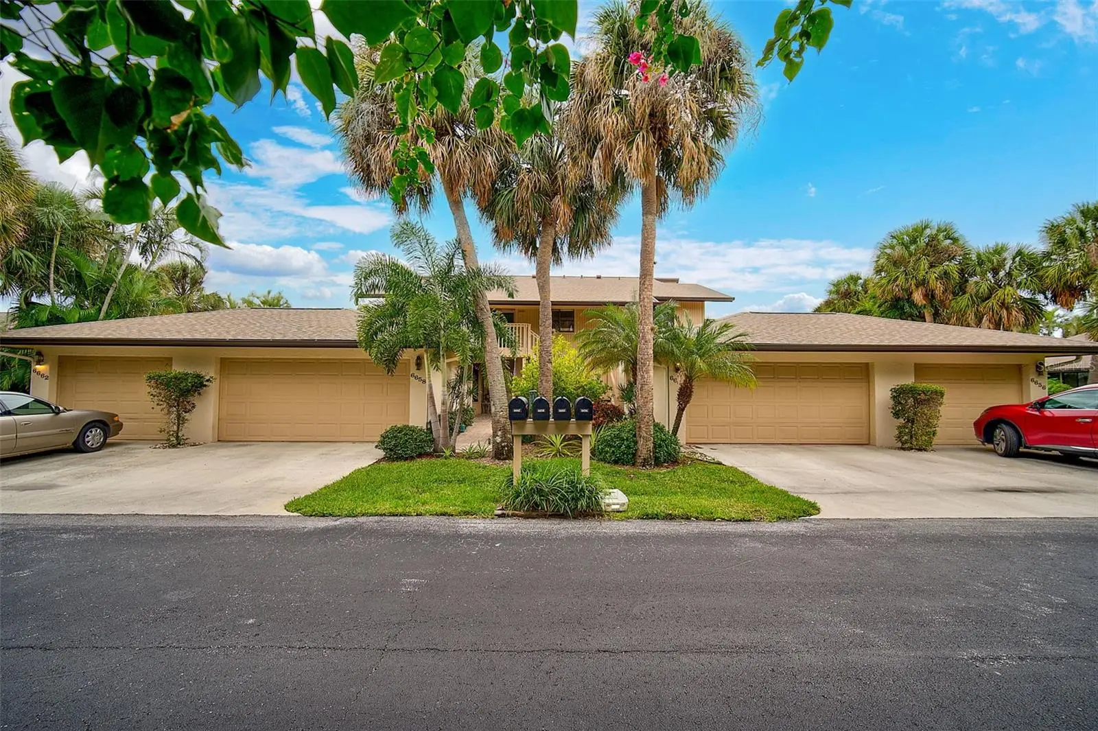 6660 Schooner Bay Circle, FL