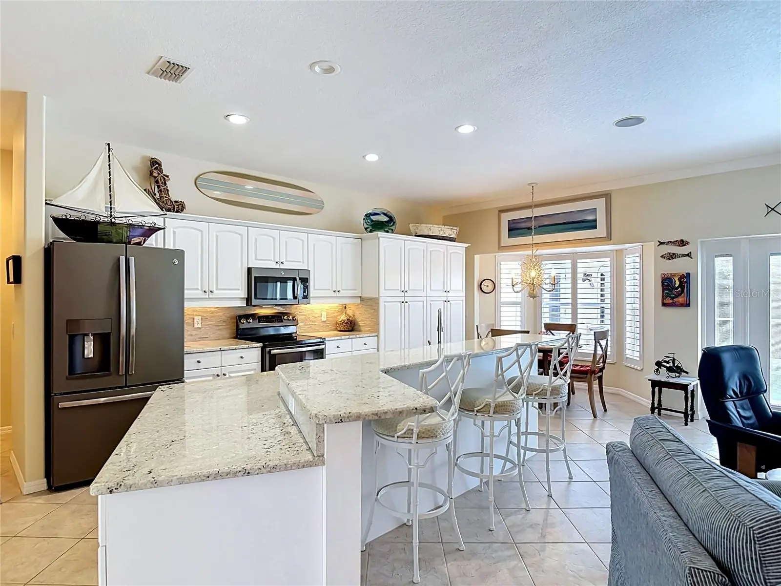 21 Richmond Dr, FL
