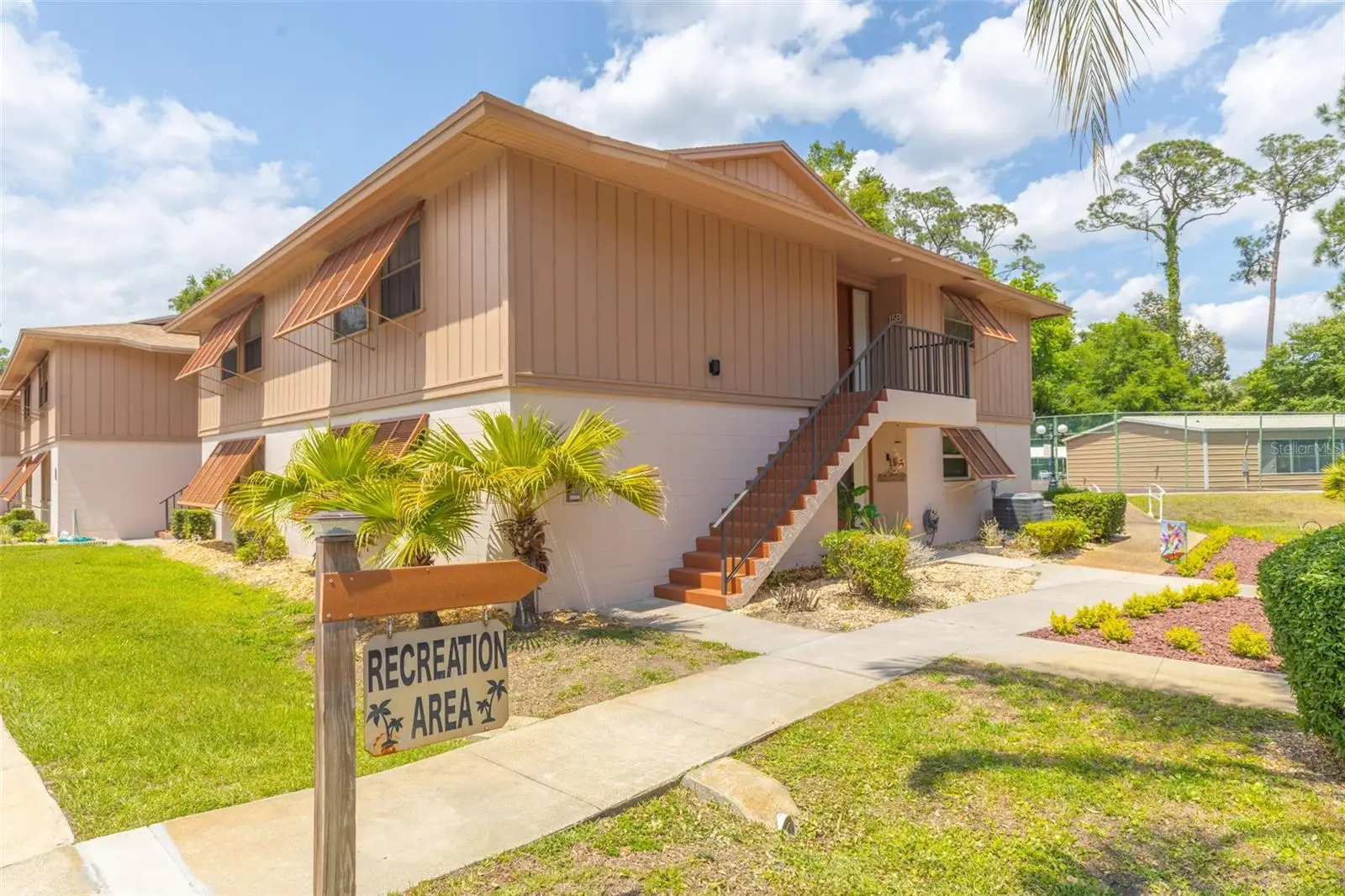 180 Magnolia Woods Court, FL