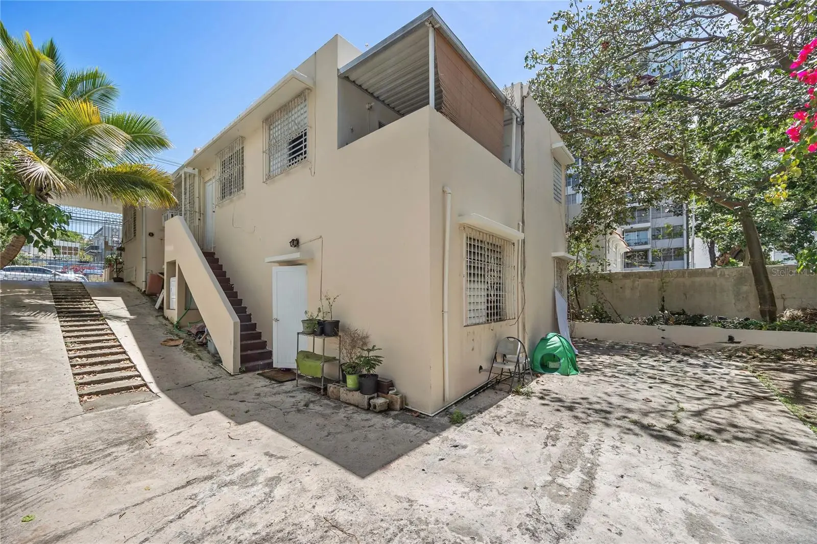 1410 Americo Salas, PR