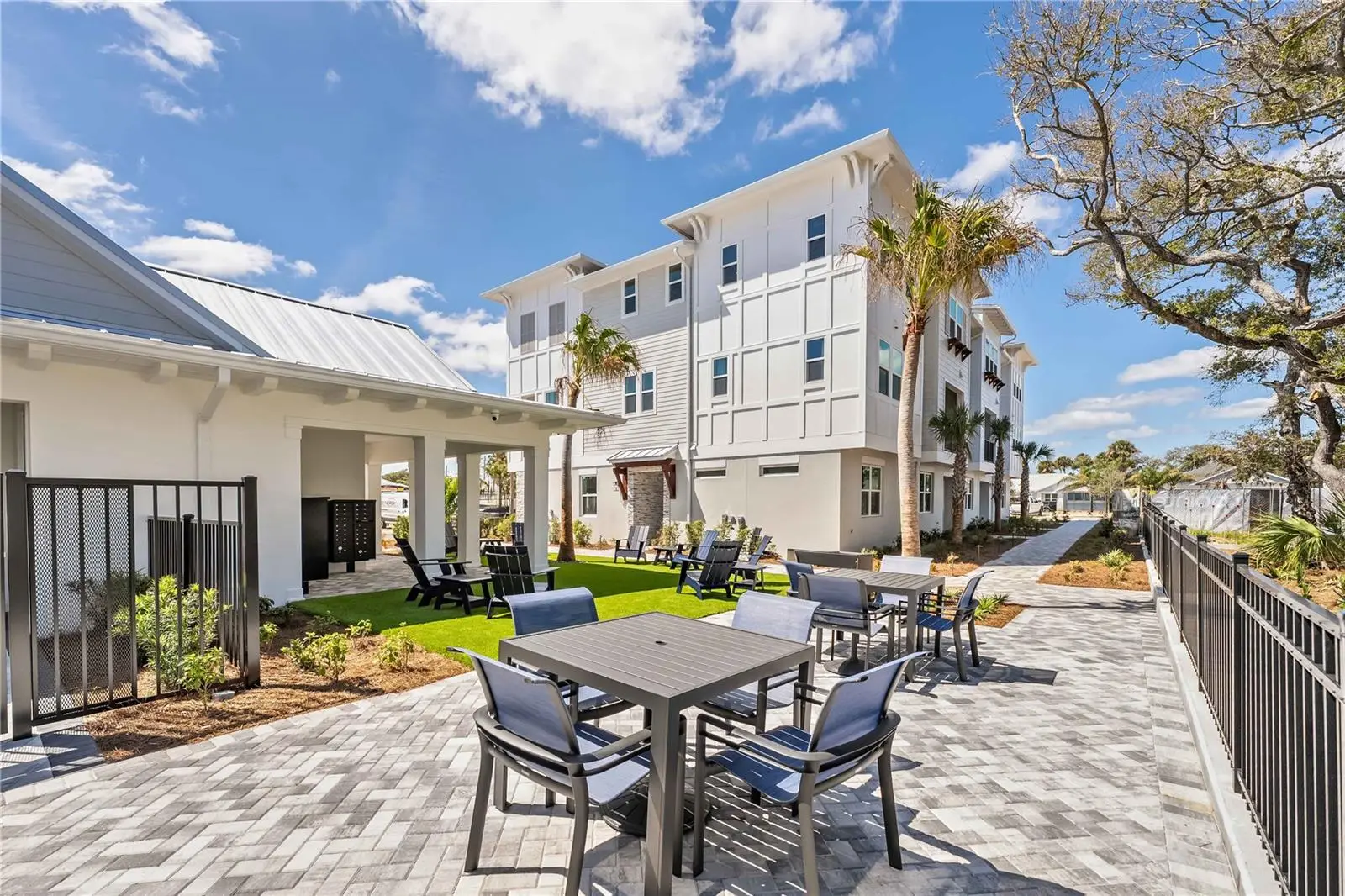 2111 Tidewatch Loop, FL
