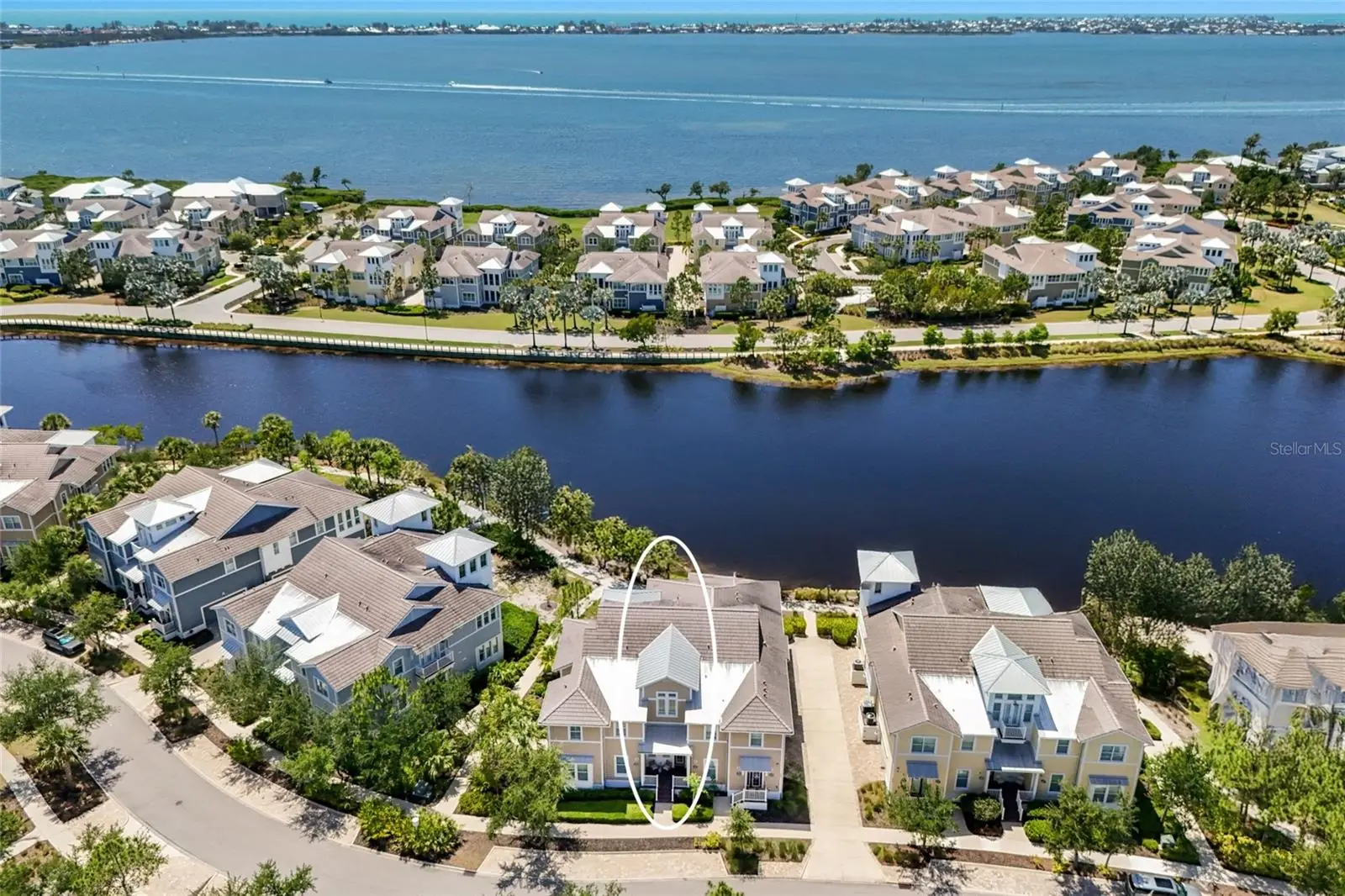 258 Sapphire Lake Drive, FL