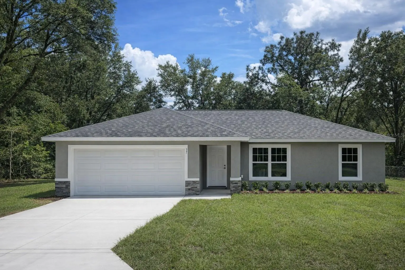 32 Olive Circle Loop, FL