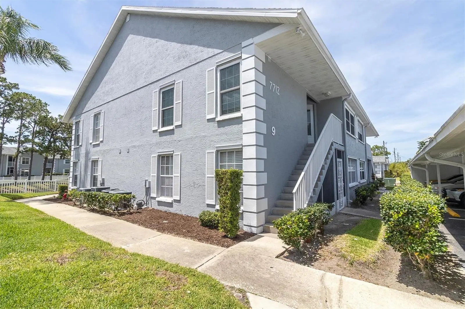 7712 Hillside Court, FL