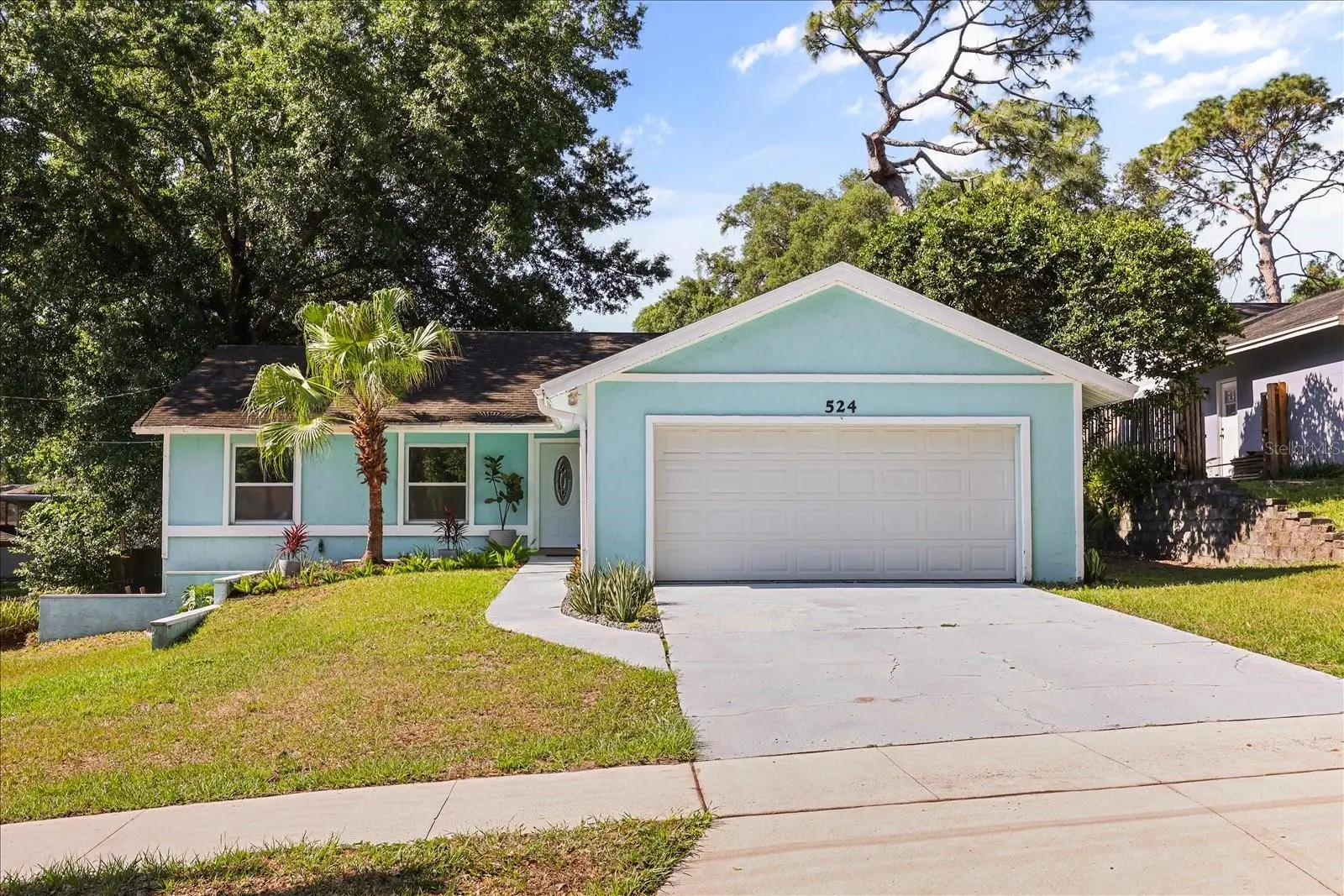 524 Hillcrest Street, FL