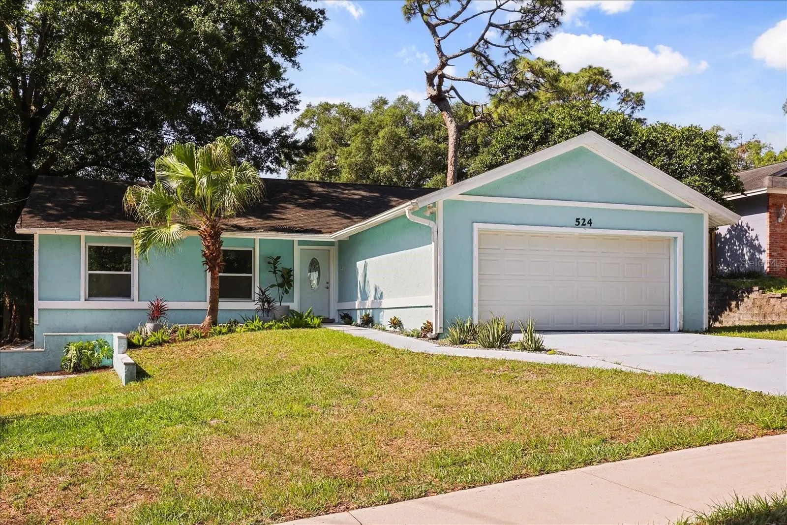 524 Hillcrest Street, FL