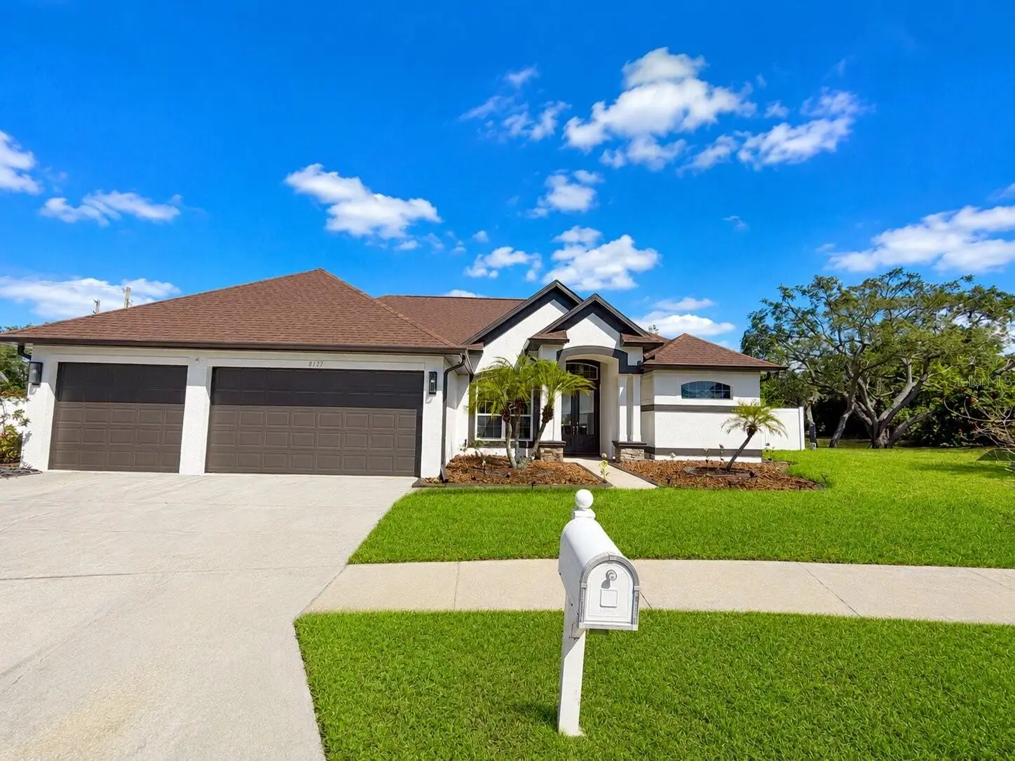 8137 Golden Bear Loop, FL
