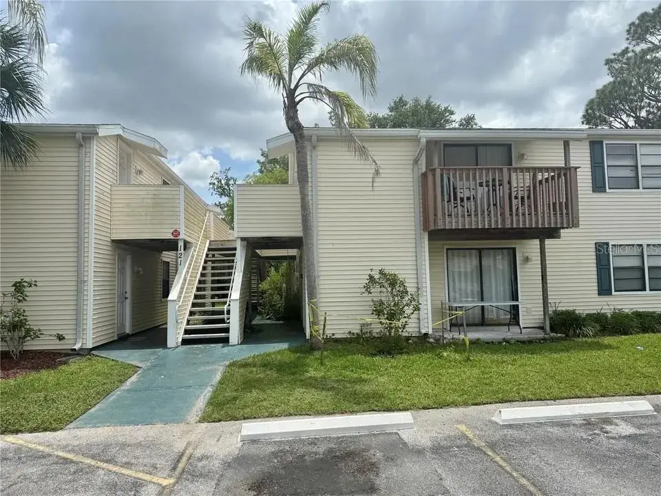 121 Loblolly Court, FL