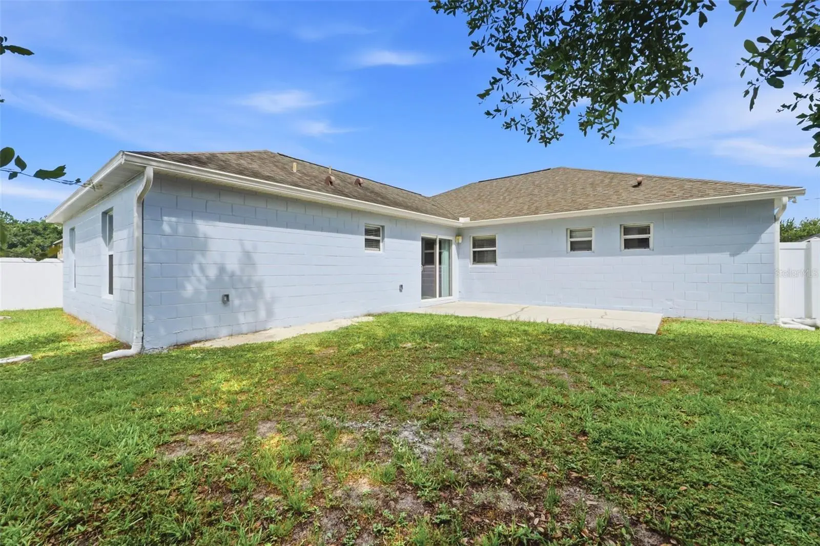 955 Louvre Court, FL