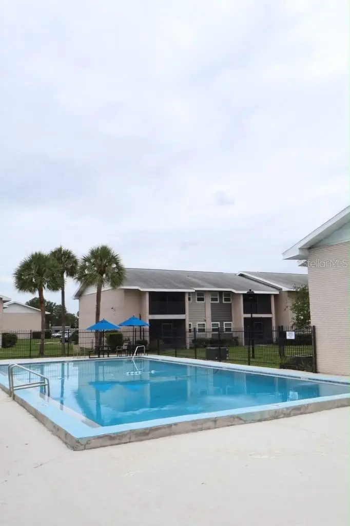 827 Sky Lake Circle, FL