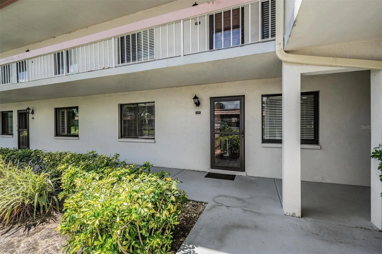 107 Lakeview Place, FL