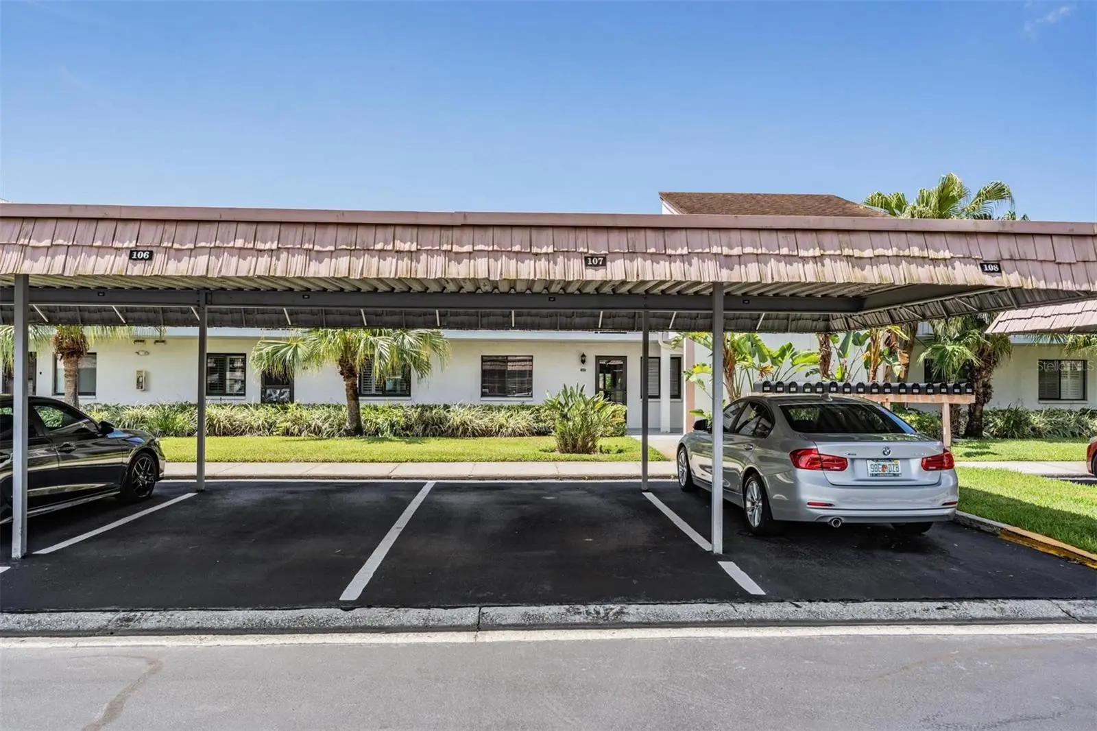 107 Lakeview Place, FL