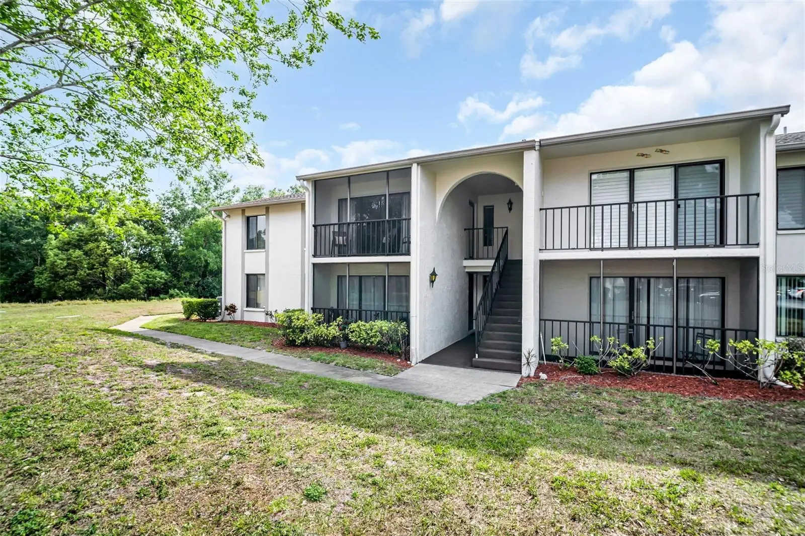 2642 Pine Ridge Way, FL
