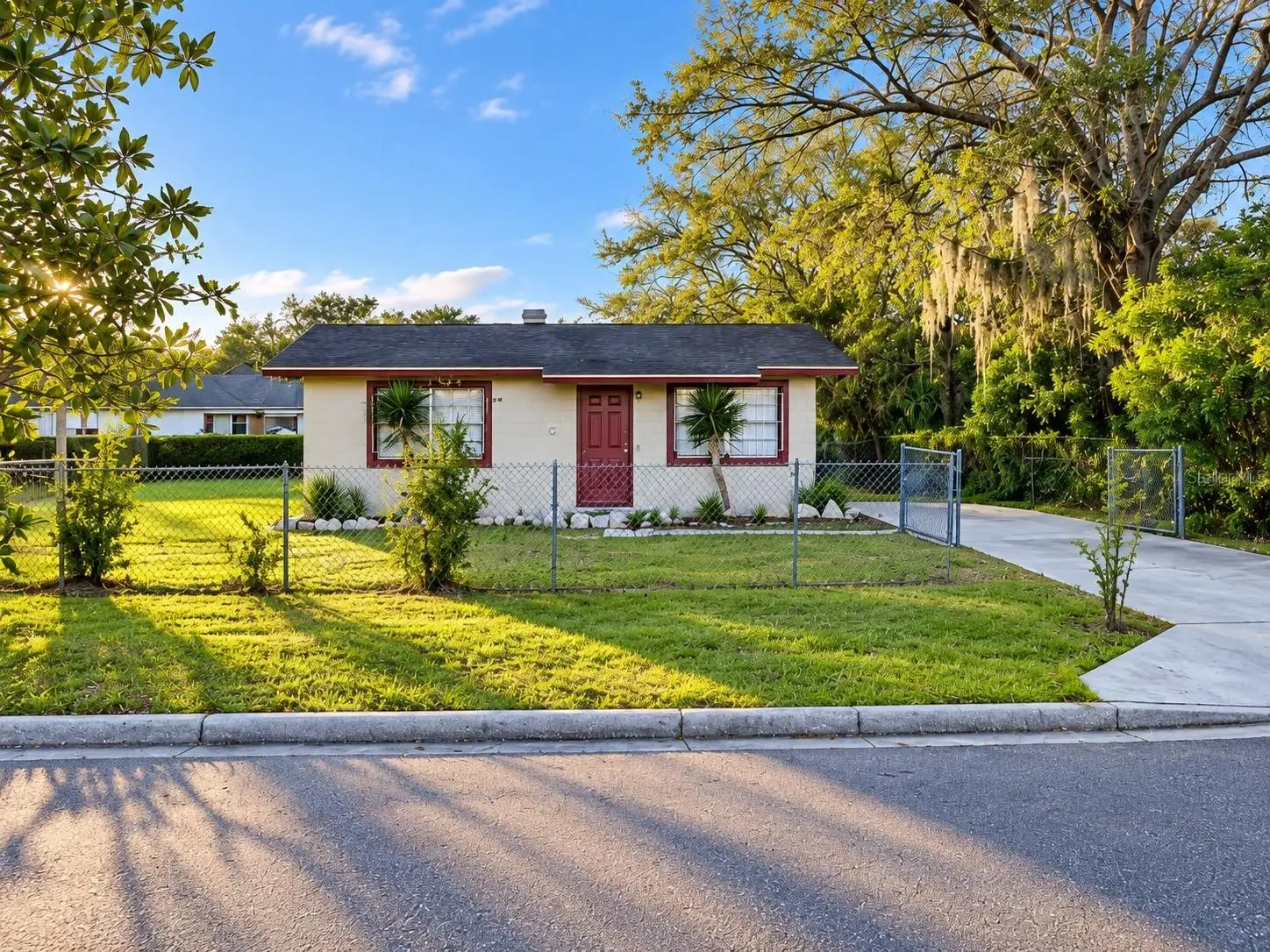 1112/1114 Bay Avenue, FL