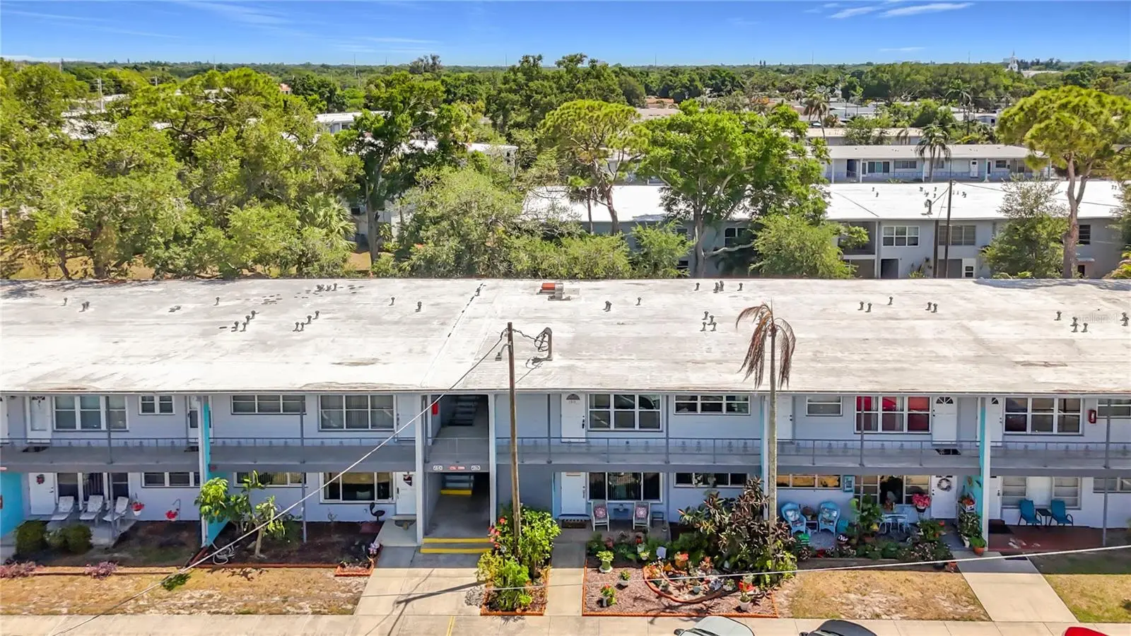5860 43rd Terrace, FL