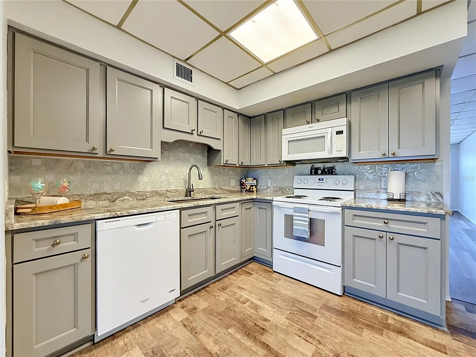5860 43rd Terrace, FL