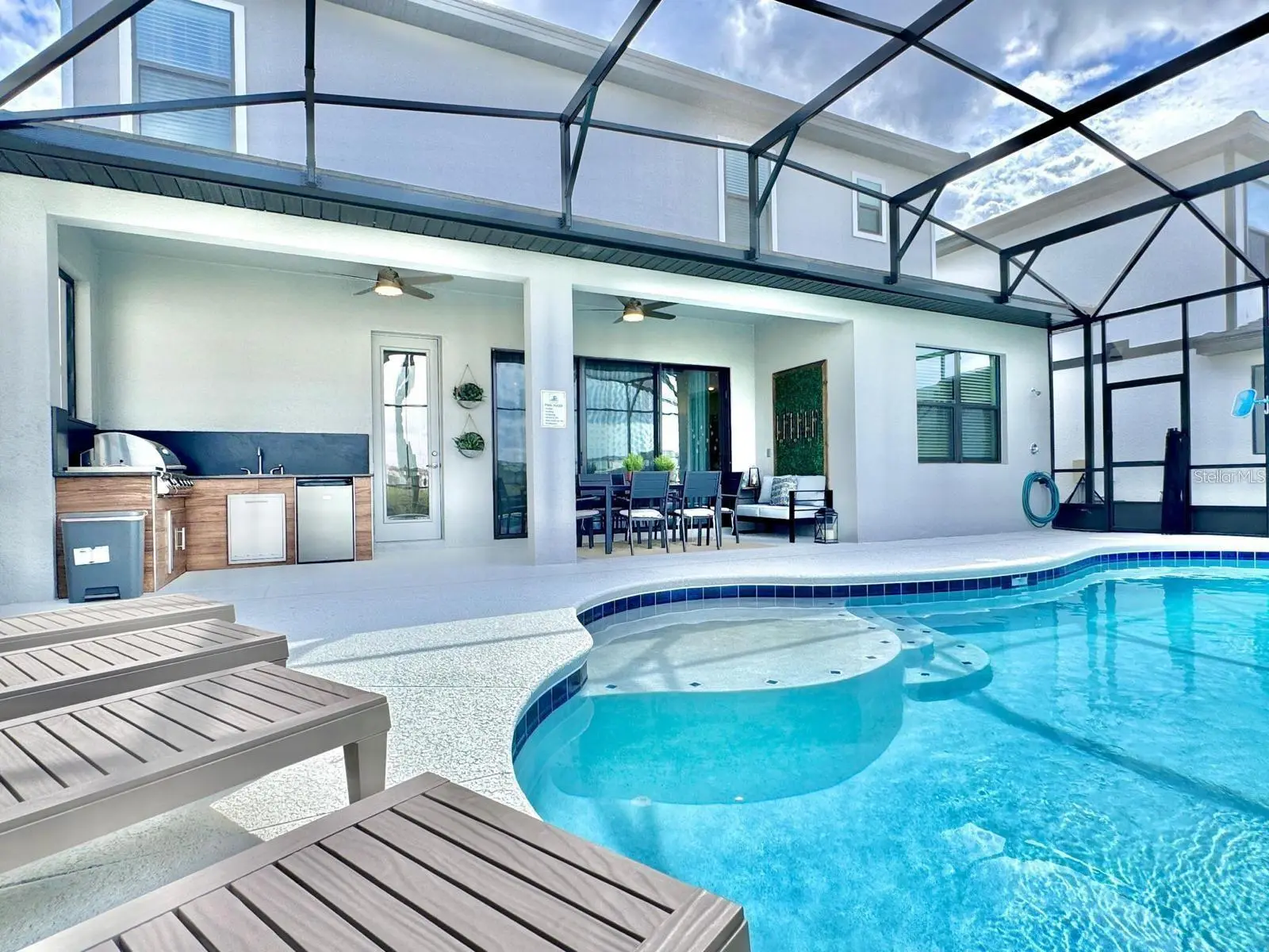 10012 Voyager Way, FL