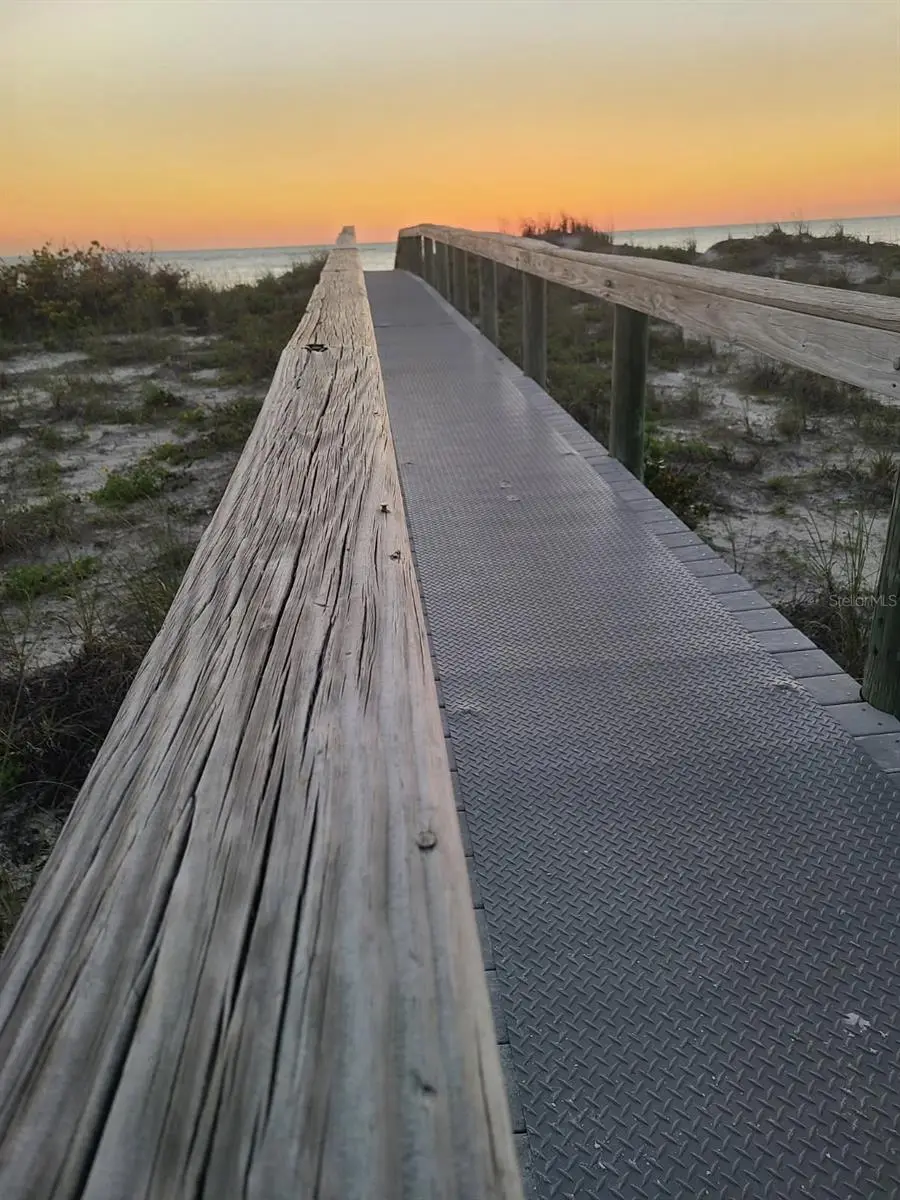 403 Gulf Way, FL
