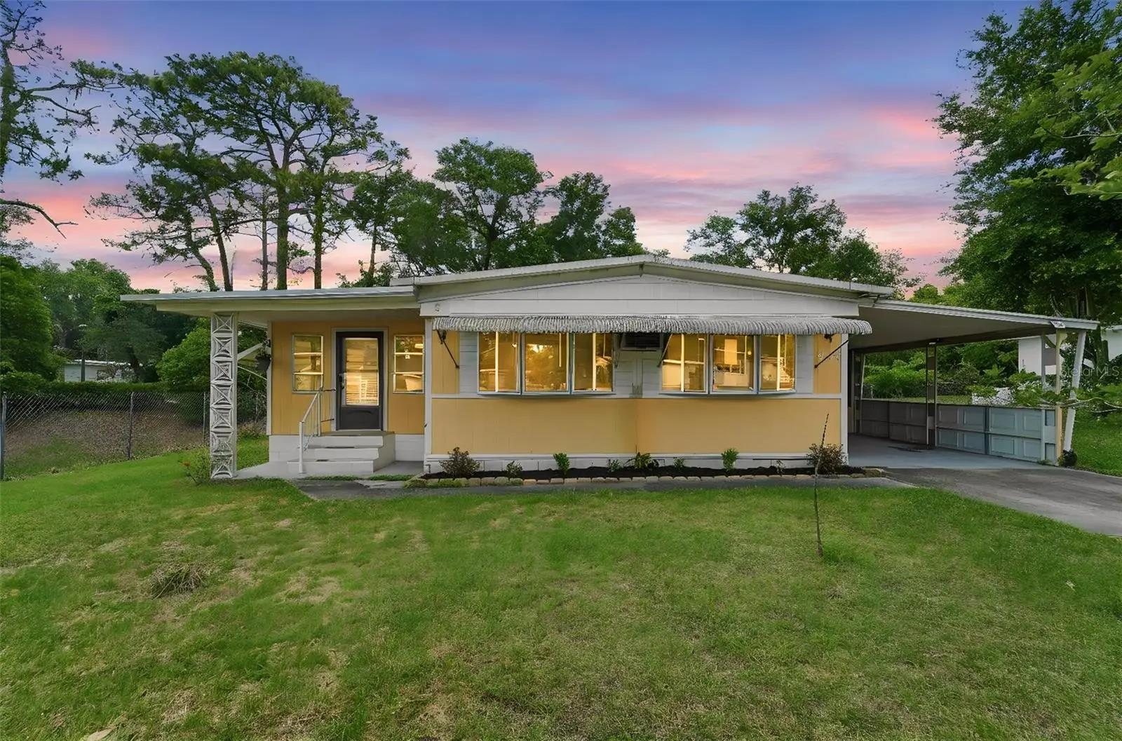 4128 Woodland Circle, FL