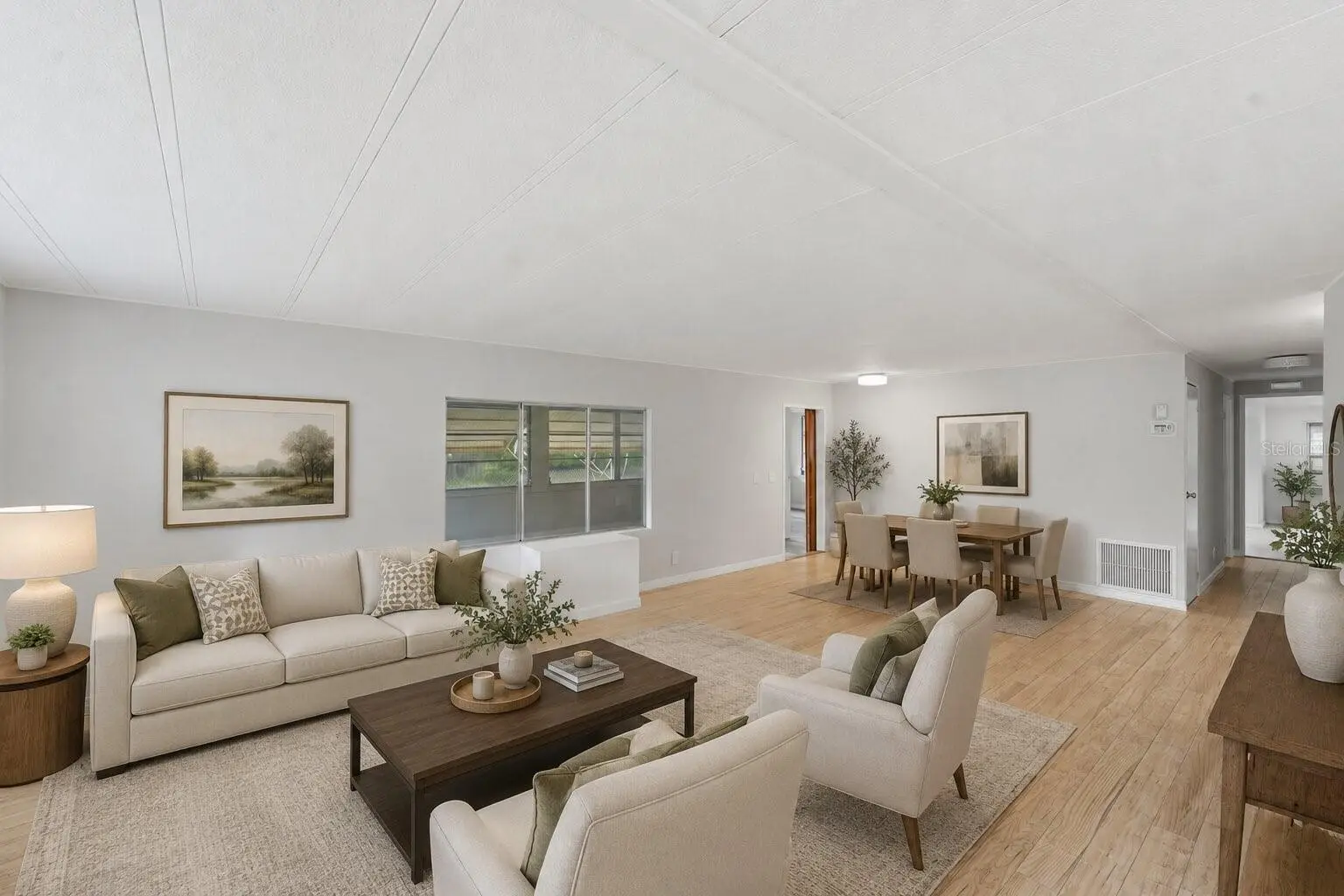 4128 Woodland Circle, FL
