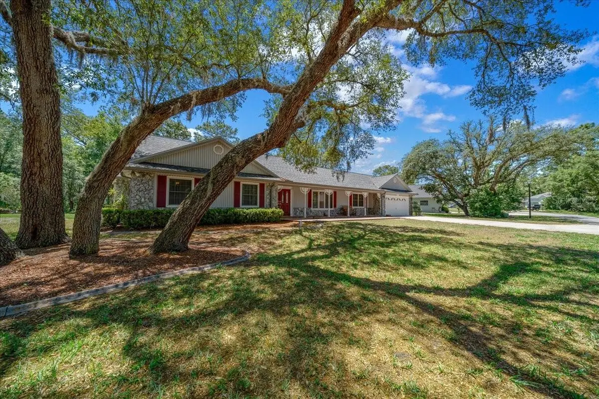 11 Sycamore Court, FL