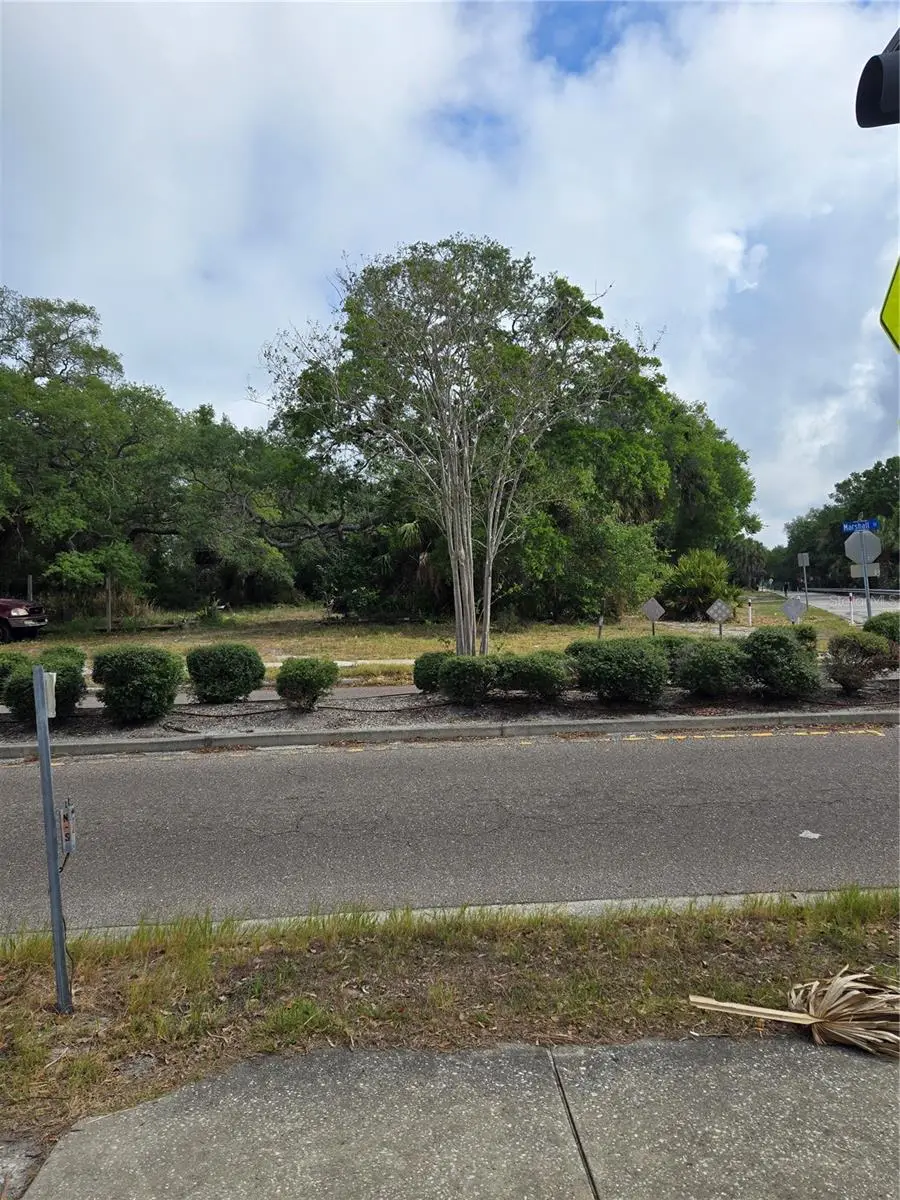 000 Marshall Street, FL