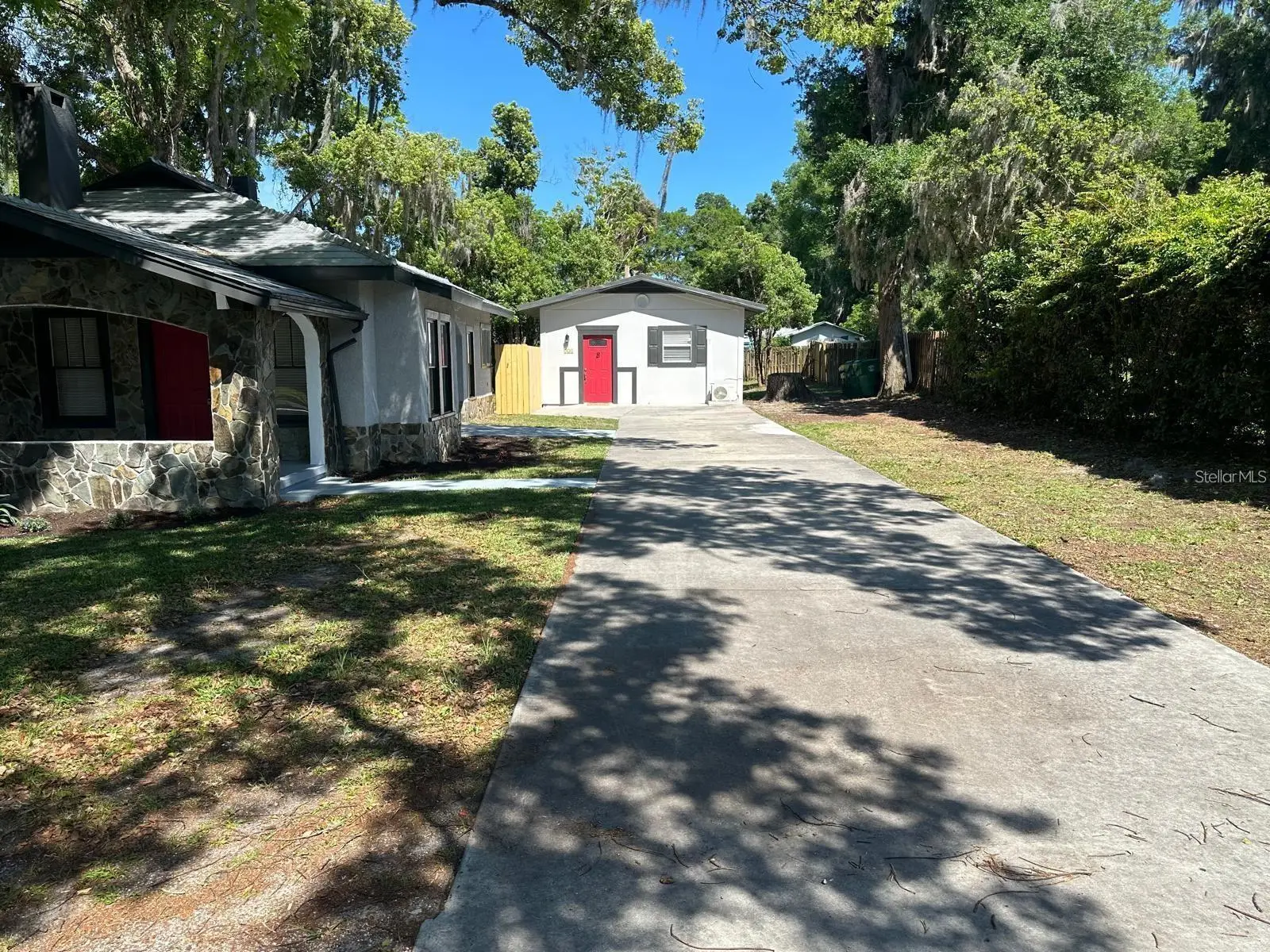 221 Julia Avenue, FL