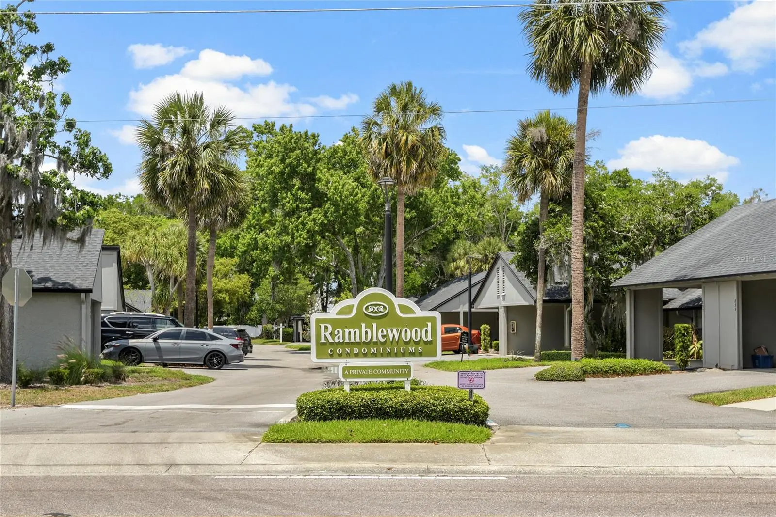 894 Jonathan Way, FL