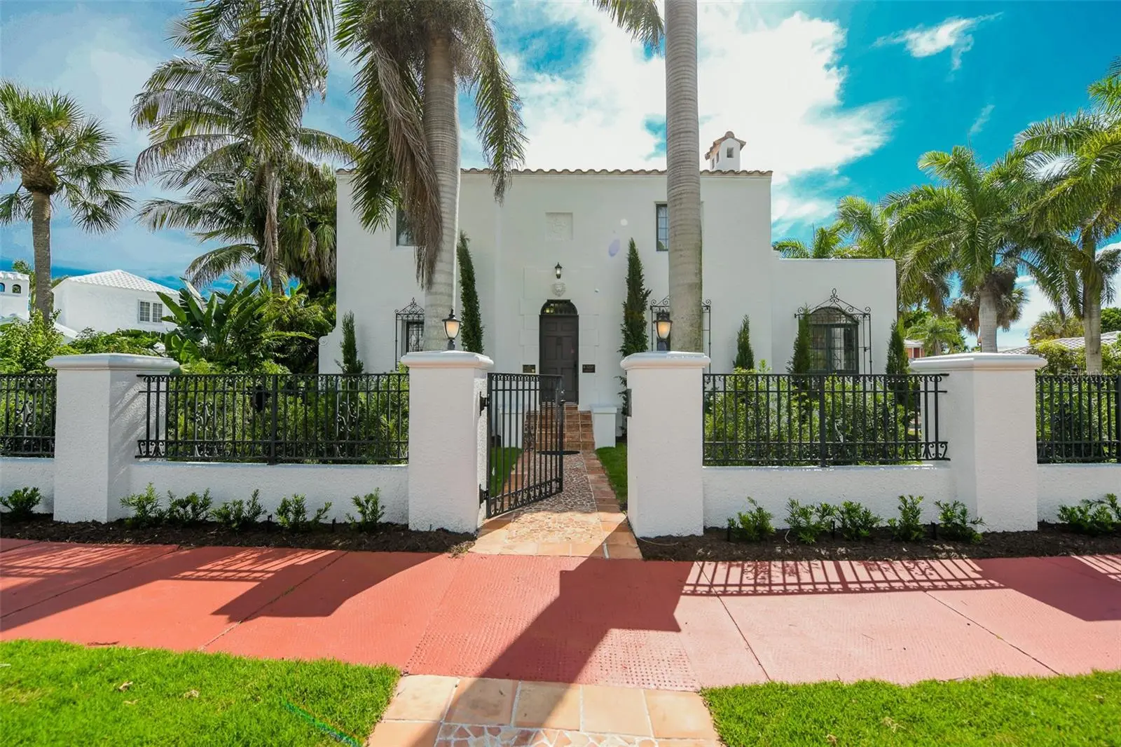 76 Washington Drive, FL