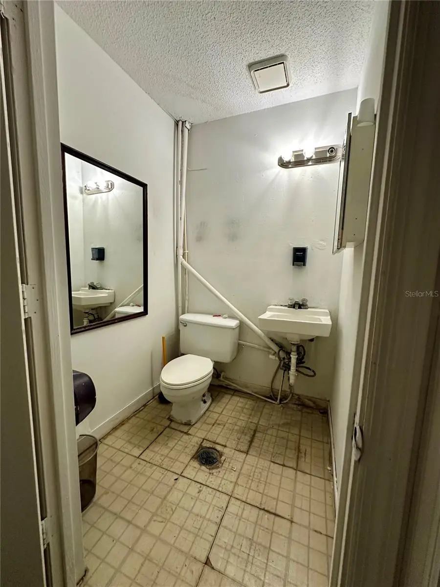 1210-1232 Dyer Boulevard, FL