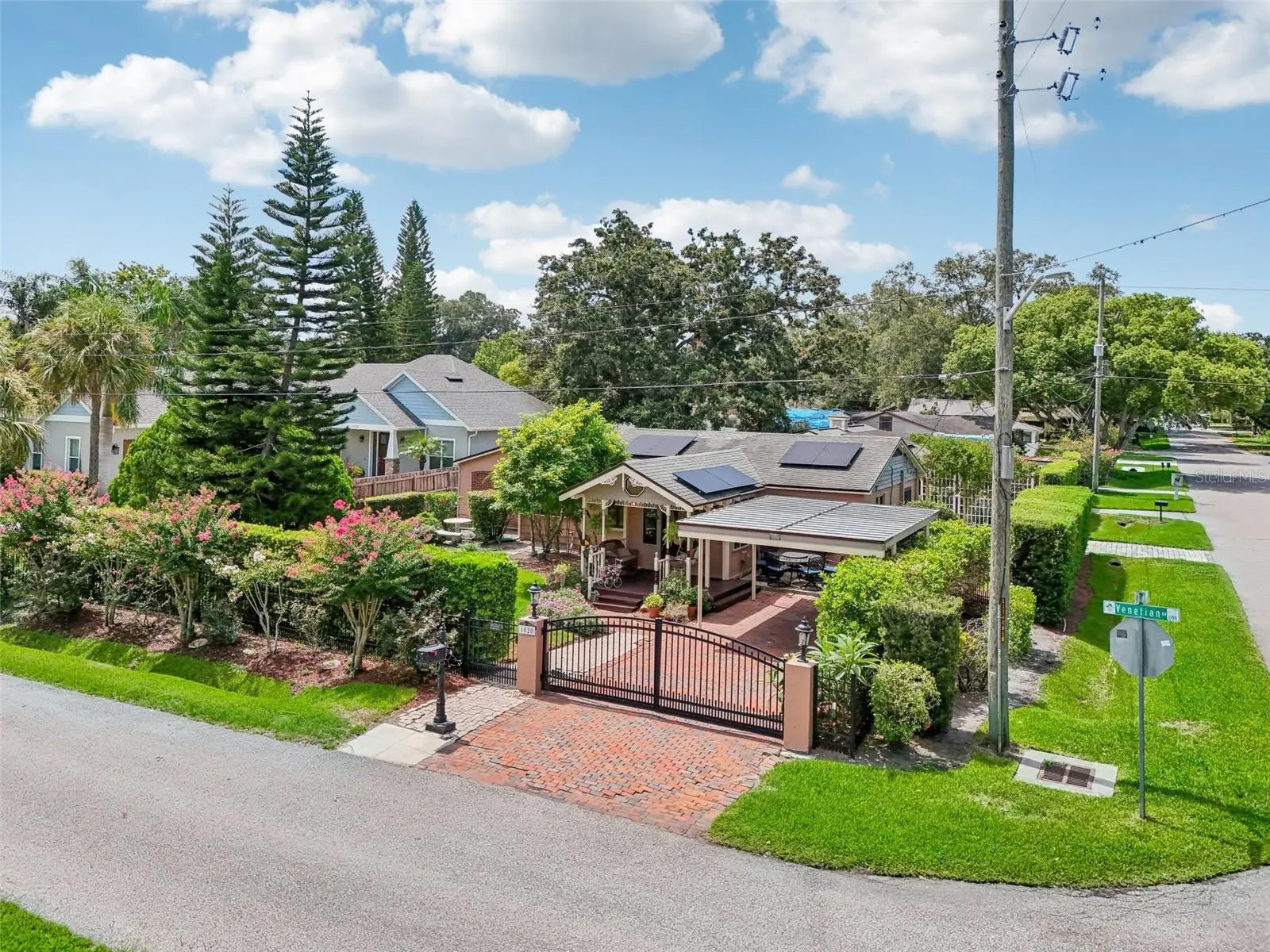 1020 Venetian Avenue, FL
