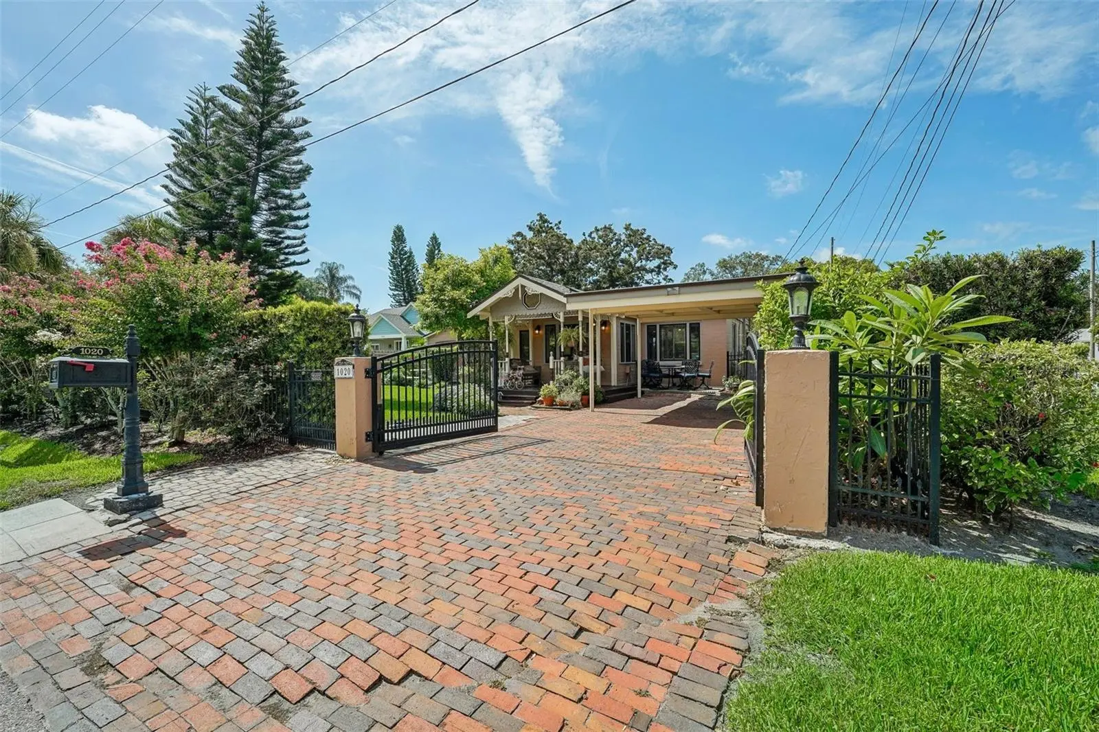 1020 Venetian Avenue, FL