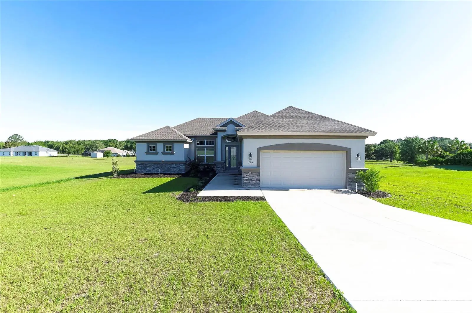 725 Charleston Court, FL