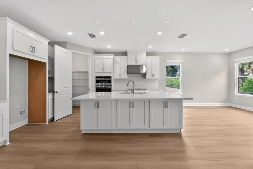 6913 Prairie Oak Way, FL