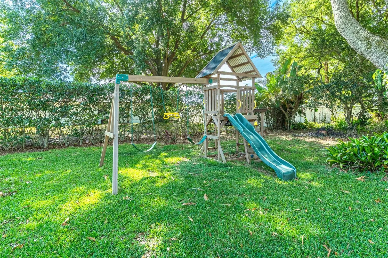 715 Lakeside Terrace, FL