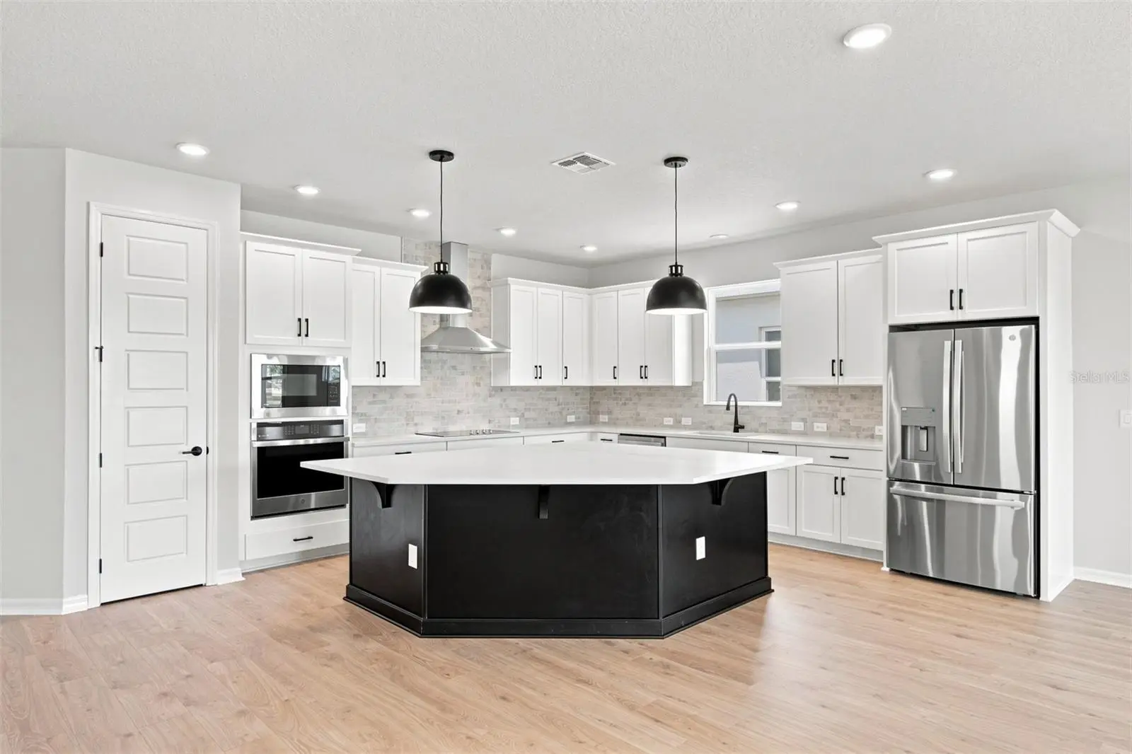 5117 Chattahoochee Bend, FL