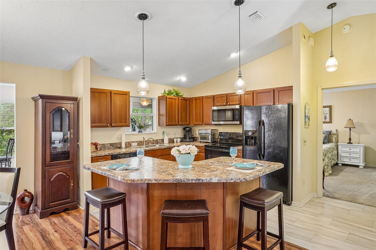 447 Foster Place, FL