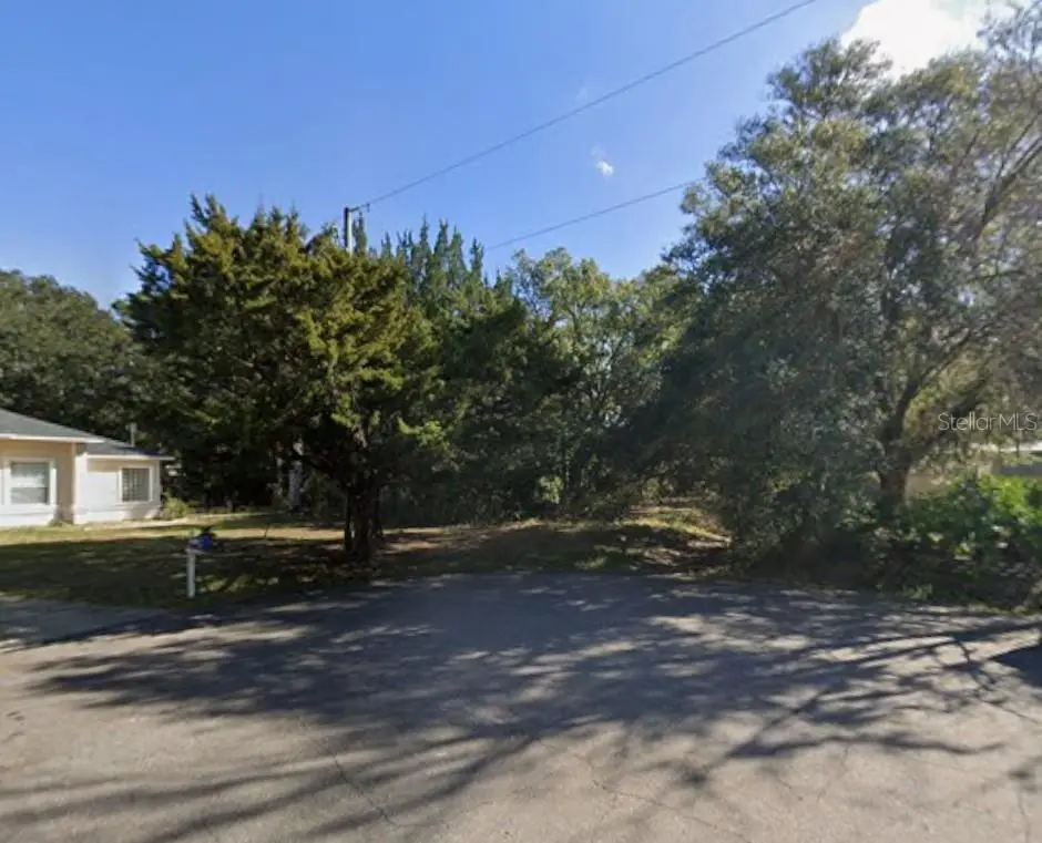 11 Whitney Place, FL
