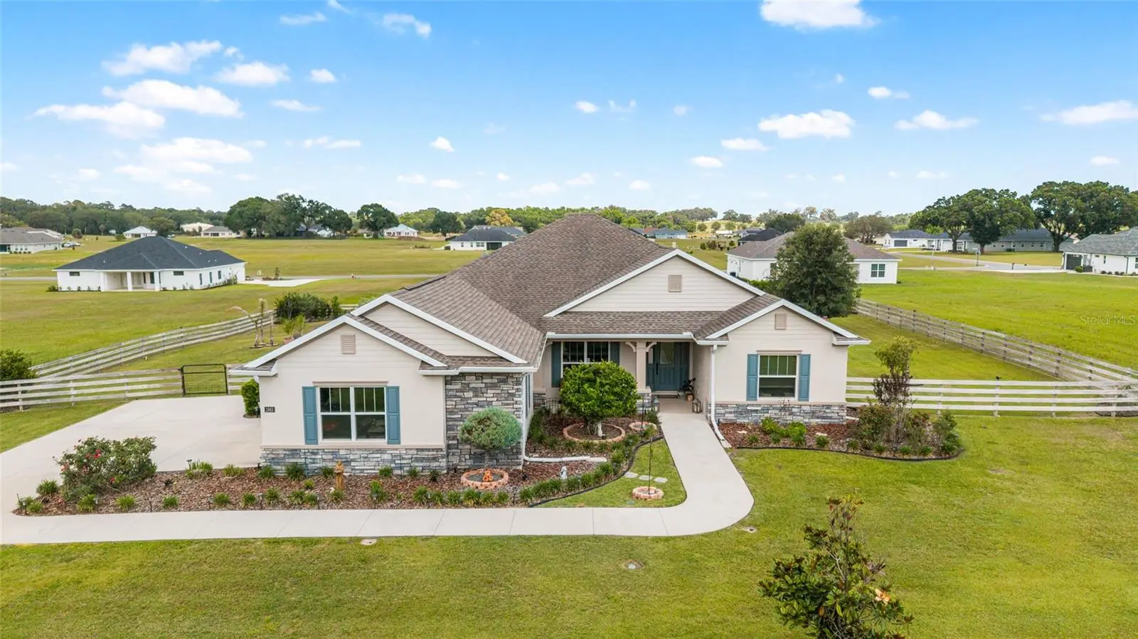 1983 79th Loop, FL