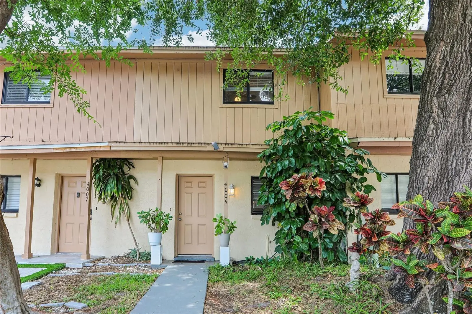 4005 Oak Limb Court, FL